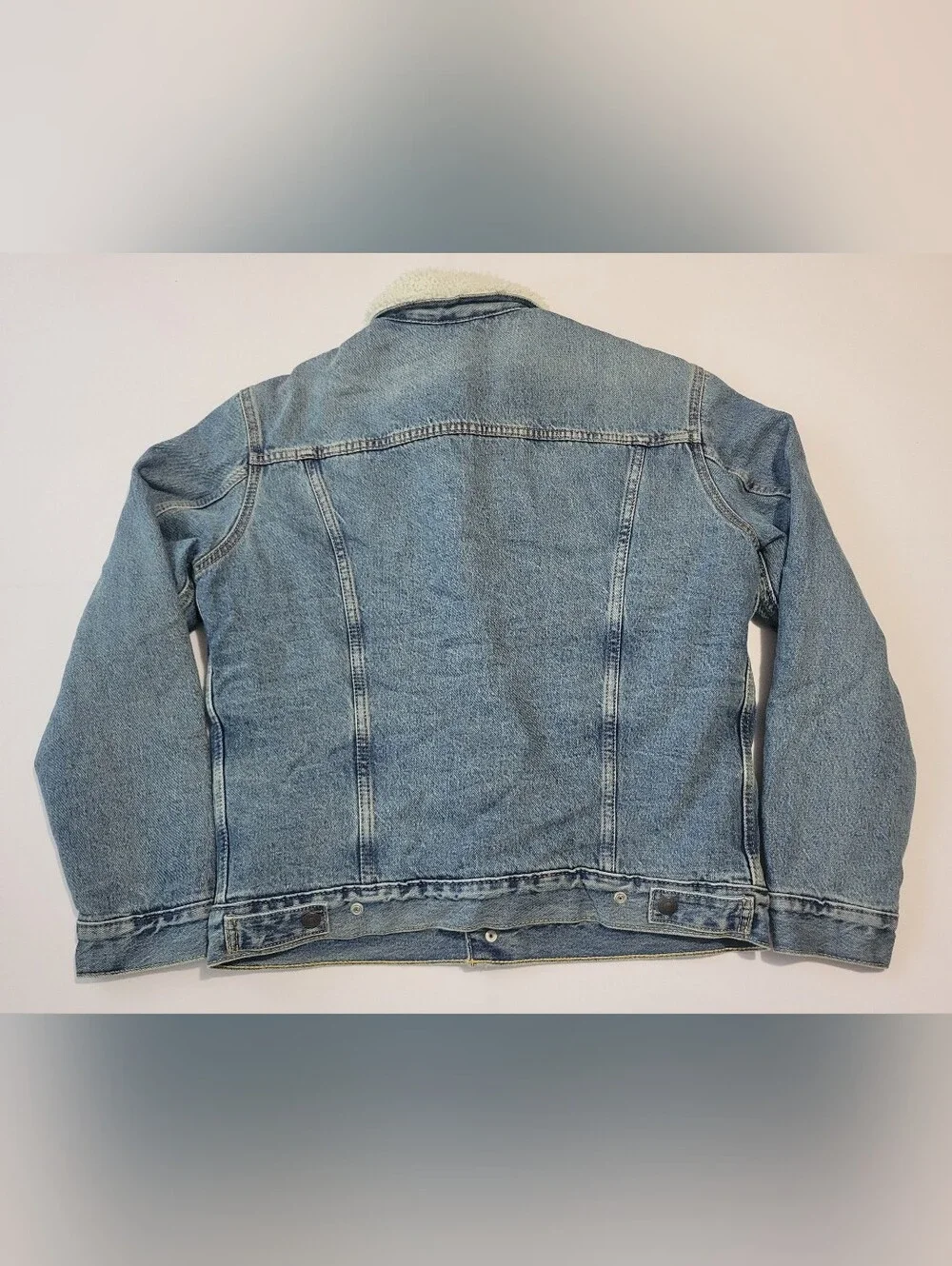 NWT Levi Strauss & Co. Denim Jean Sherpa Lined Type III Trucker Snap Jacket